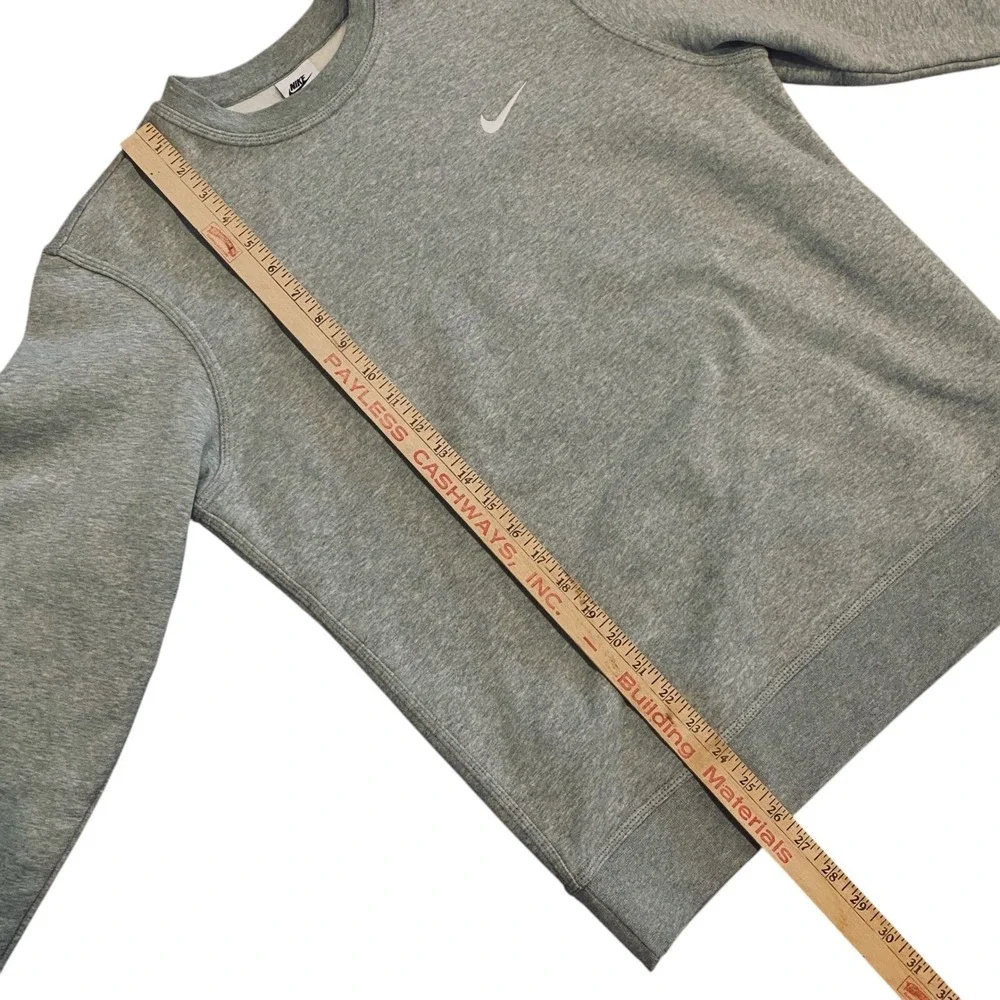 Nike Men's Grey Solo Swoosh Soft Fleece Crew Sweatshirt‎ 611467-063 Medium